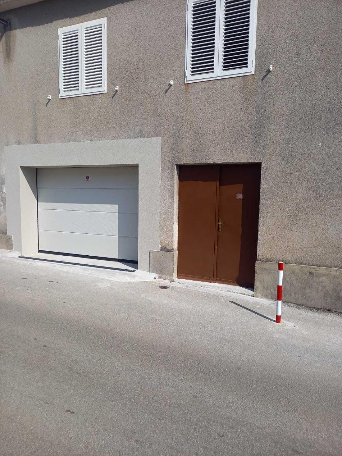 Apartment Ana, Free Garage Parking 希贝尼克 外观 照片